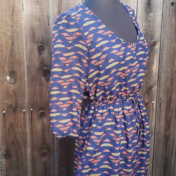 Mid-sleeve dress - Picture 5 of 7